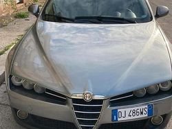 Grigio Usata 2007 Alfa Romeo 159 Tre volumi | 3100 € (Molto cara)