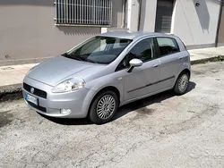 Usata 2015 Fiat Punto Due volumi | 2500 € (Super prezzo)