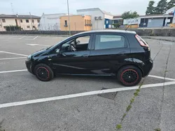 Nero Usata 2015 Fiat Punto Lounge Due volumi | 3900 € (Super prezzo)