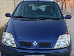 Usata 2002 Renault Scénic Monovolume | 850 € (Buon prezzo)