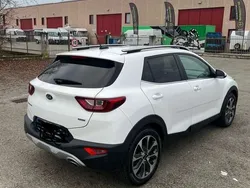 Usata 2017 Kia Stonic SUV | 10.500 € (Buon prezzo)