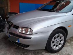 Grigio Usata 2002 Alfa Romeo 156 Tre volumi | 2000 €