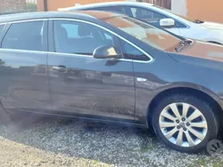 Usata 2015 Opel Astra Station wagon | 7700 € (Cara)