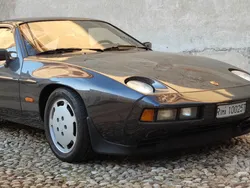 Porsche 928