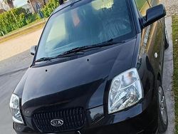 Usata 2008 Kia Picanto Due volumi | 700 €
