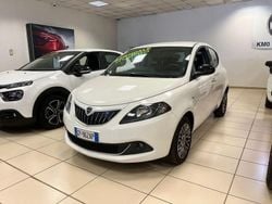 Bianco Usata 2023 Lancia Ypsilon Gold Due volumi | 14.990 € (Molto cara)