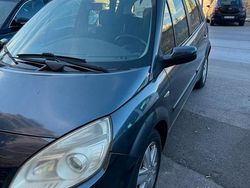 Usata 2009 Renault Scénic Monovolume | 1000 €