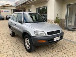 Grigio metallizzato Usata 1997 Toyota RAV4 SUV | 4800 € (Buon prezzo)