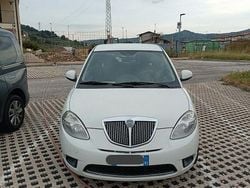 Bianco Usata 2010 Lancia Ypsilon Due volumi | 2500 € (Ottimo prezzo)