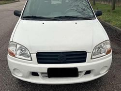 Bianco Usata 2001 Suzuki Ignis SUV | 900 € (Ottimo prezzo)