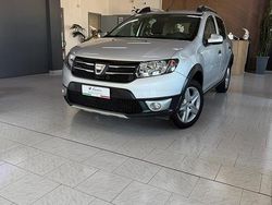 Grigio Usata 2016 Dacia Sandero Stepway Tre volumi | 7800 € (Buon prezzo)