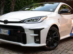 Bianco Usata 2021 Toyota Yaris Tre volumi | 33.900 € (Ottimo prezzo)