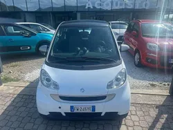 Bianco Usata 2009 Smart ForTwo Coupé Pulse Due volumi | 4700 € (Buon prezzo)