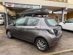 Marrone Usata 2014 Toyota Yaris Tre volumi | 5900 € (Super prezzo)