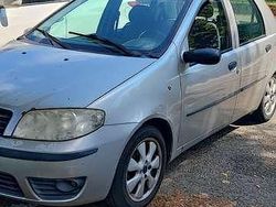 Usata 2004 Fiat Punto Active Due volumi | 1000 € (Buon prezzo)