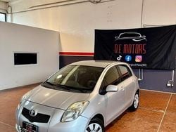 Grigio Usata 2007 Toyota Yaris Sol Tre volumi | 4990 € (Buon prezzo)