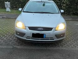 Grigio Usata 2006 Ford Focus Station wagon | 1000 € (Buon prezzo)