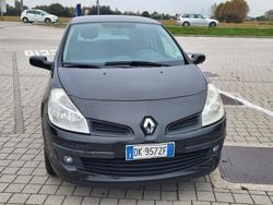 Nero Usata 2007 Renault Clio II Dynamique Tre volumi | 2900 € (Cara)