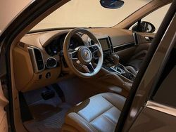 Usata 2015 Porsche Cayenne SUV | 37.000 € (Molto cara)