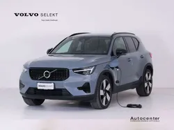 Grigio Usata 2022 Volvo XC40 Plus SUV | 33.500 € (Buon prezzo)