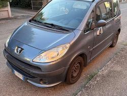 Grigio Usata 2006 Peugeot 1007 Due volumi | 2000 € (Cara)