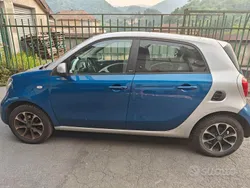 Blu/azzurro Usata 2015 Smart ForFour Passion Due volumi | 6800 € (Ottimo prezzo)