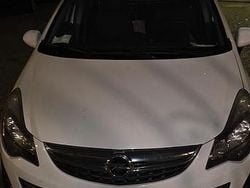 Bianco Usata 2015 Opel Corsa Tre volumi | 6000 € (Buon prezzo)