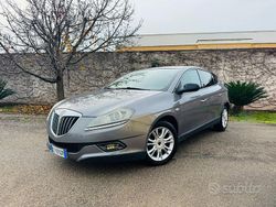 Grigio Usata 2010 Lancia Delta Due volumi | 3200 € (Buon prezzo)