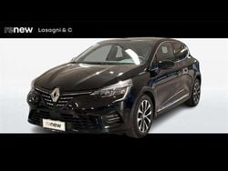 Nero Usata 2023 Renault Clio V Intens Tre volumi | 14.000 € (Ottimo prezzo)