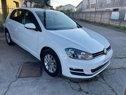 Bianco Usata 2015 VW Golf VII Tre volumi | 11.500 € (Buon prezzo)