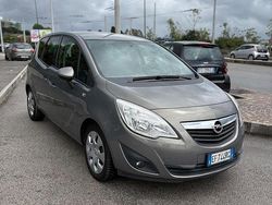 Grigio Usata 2011 Opel Meriva Monovolume | 3850 € (Buon prezzo)