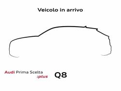 Grigio Usata 2024 Audi Q8 S-Line SUV | 76.900 € (Molto cara)
