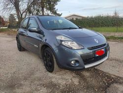 Grigio Usata 2011 Renault Clio II Tre volumi | 4500 € (Cara)