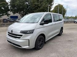 Argento Nuova 2025 VW Caravelle Life Monovolume | 49.274 € (Buon prezzo)