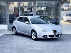 Argento Usata 2013 Alfa Romeo Giulietta Tre volumi | 7300 € (Ottimo prezzo)