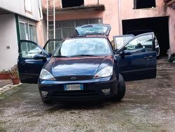 Blu Usata 2001 Ford Focus Station wagon | 1000 €
