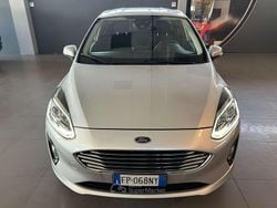 Grigio Usata 2018 Ford Fiesta Tre volumi | 7490 € (Buon prezzo)