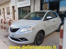 Grigio metallizzato Usata 2016 Lancia Ypsilon S Due volumi | 9990 € (Molto cara)