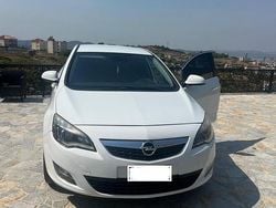 Bianco Usata 2012 Opel Astra Tre volumi | 5500 € (Buon prezzo)