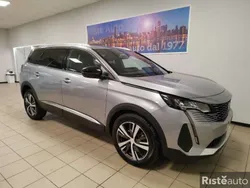 Grigio artense Usata 2024 Peugeot 5008 Allure Monovolume | 31.400 € (Buon prezzo)