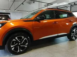 Metallic copper Usata 2022 Peugeot 2008 Allure SUV | 16.450 € (Ottimo prezzo)