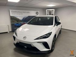 Bianco Nuova 2025 MG MG4 EV Due volumi | 18.900 € (Ottimo prezzo)