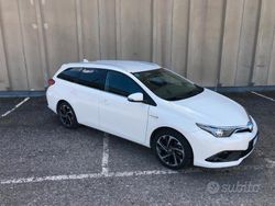 Bianco Usata 2016 Toyota Auris Hybrid Station wagon | 12.900 € (Cara)