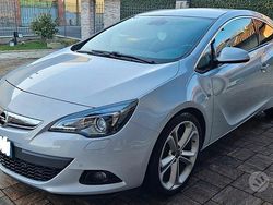 Grigio Usata 2012 Opel Astra Cosmo Station wagon | 5000 € (Buon prezzo)