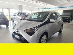 Grigio Usata 2020 Toyota Aygo Connect Style Due volumi | 10.900 € (Buon prezzo)