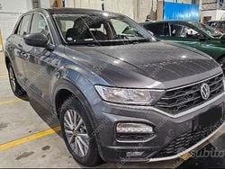 Grigio Usata 2021 VW T-Roc Business SUV | 19.800 € (Buon prezzo)