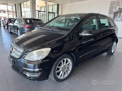 Nero Usata 2008 Mercedes B180 Monovolume | 5000 € (Cara)