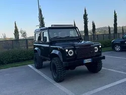Usata 2002 Land Rover Defender SUV | 30.000 € (Cara)