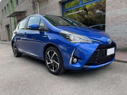 Blu/azzurro Usata 2019 Toyota Yaris Hybrid Style Tre volumi | 15.900 € (Cara)