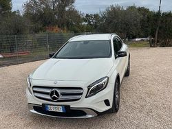Bianco Usata 2014 Mercedes 220 Tre volumi | 15.699 € (Cara)